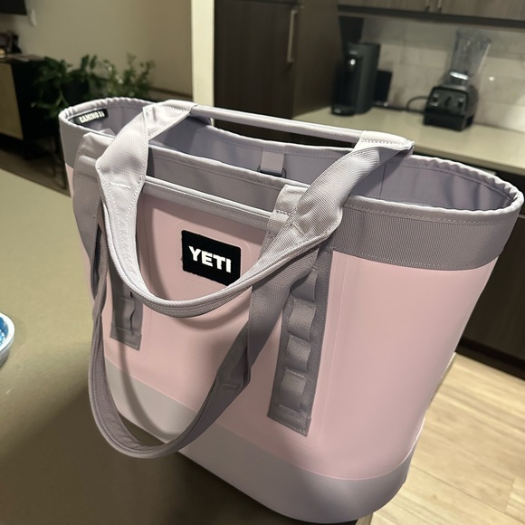YETI 35 Camino bag cherry blossom - Picture 1 of 4